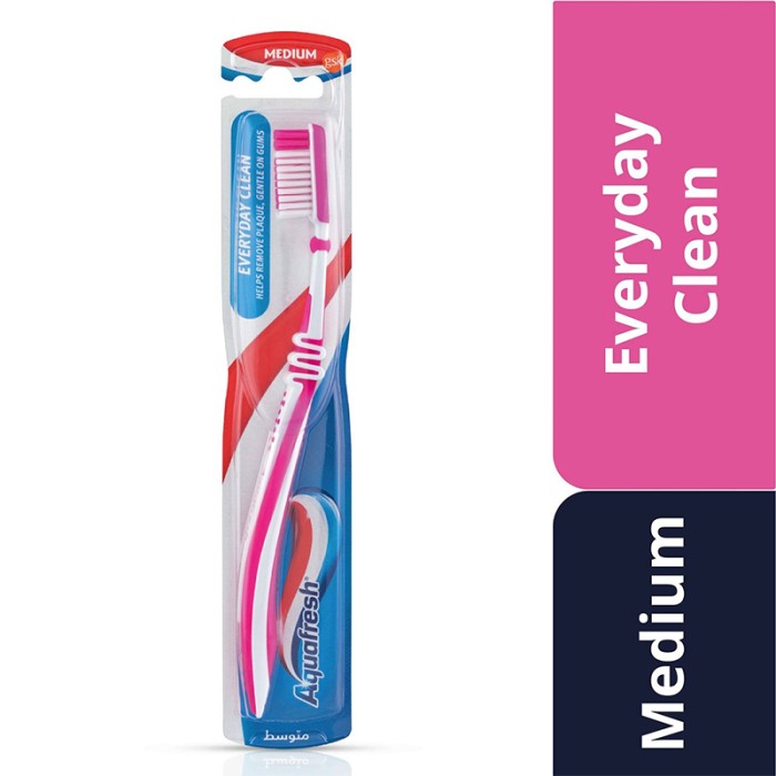 Aqua Fresh Toothbrush Between Teeth Medium (1's) Adult