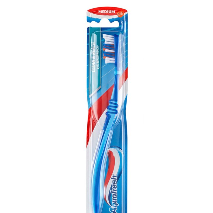 Aqua Fresh Toothbrush Clean & Reach Soft