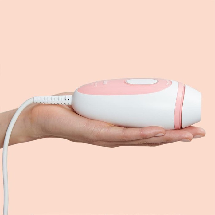 Braun Silk Expert Mini IPL Hair Removal Device With 2 Extras Venus Smooth Razor, Travel Pouch