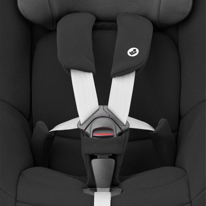 Maxi-Cosi Pearl Pro2 I-Size Car Seat Authentic Black