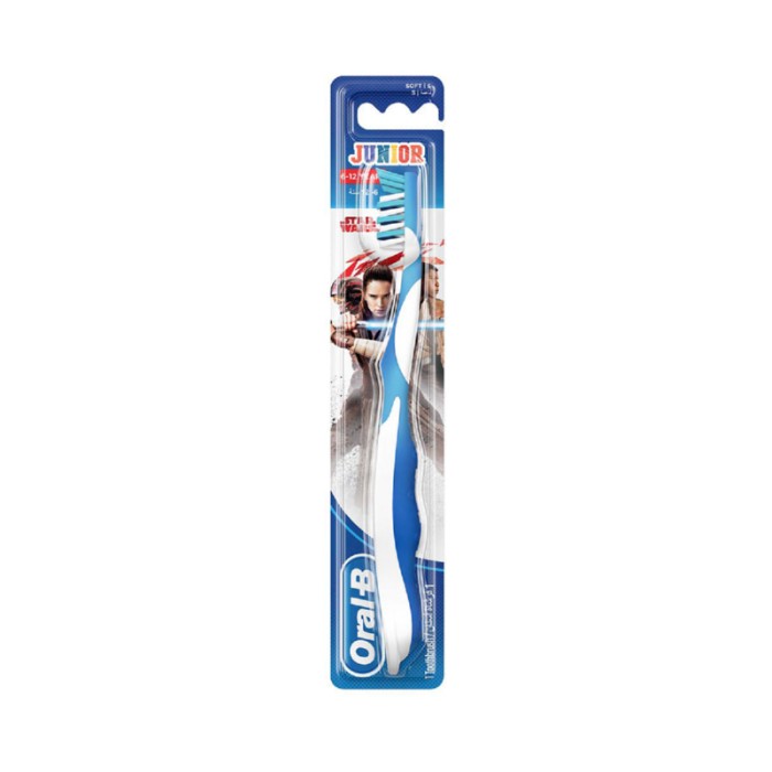 Oral-B Star Wars Junior Manual Toothbrush 6 12 Years - Color May Vary