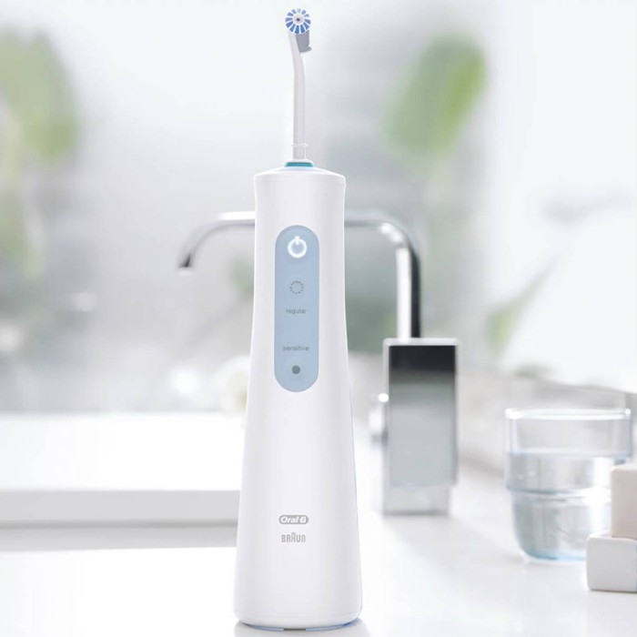 Oral B Water Flosser 4 for Mouth and Teeth
