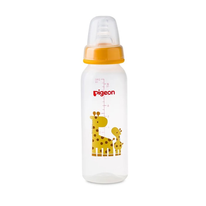 Pigeon Decorated Plastic Giraffee Bottle 240ml Animals