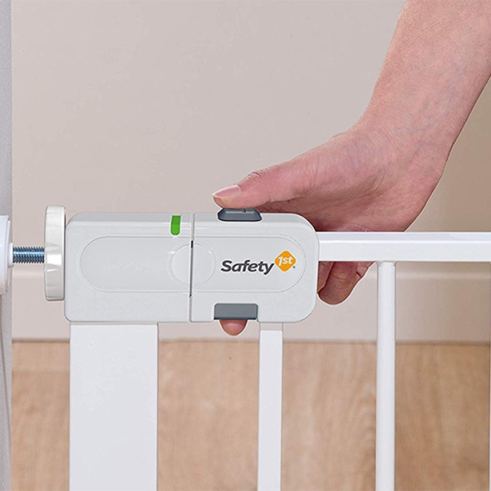 Safety 1st U Pressure Fit Auto Close Door Gates White